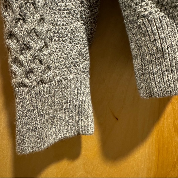 Gap Cable Knit Sweater - Picture 5 of 7